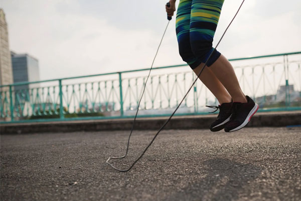 跳绳要跳多久才能达到减肥的效果